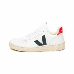 Veja V 10 Leather